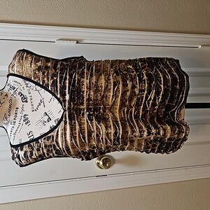 NWOT!!  Sweet Violet women's medium blouse 2351